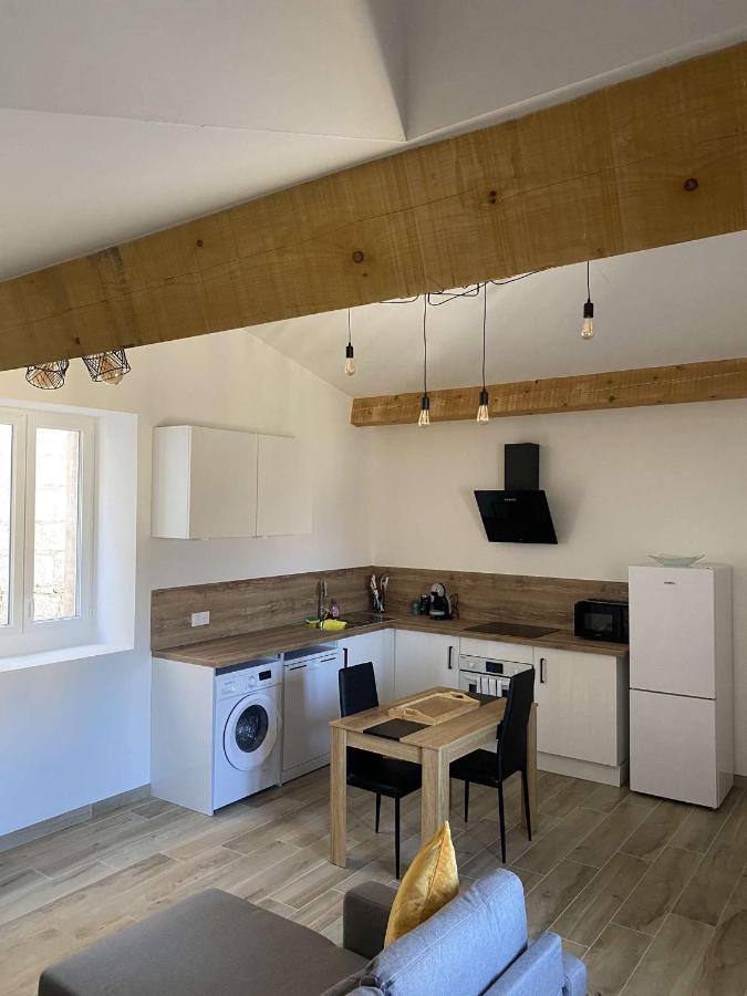 Bel Appartement Au Coeur Du Village De Sartene Exterior foto